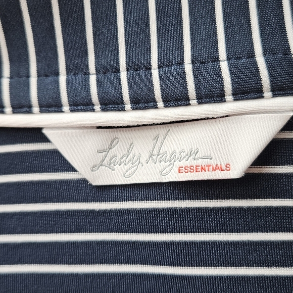 Lady Hagen Essentials Sleeveless, V-neck collared golf polo. - Picture 5 of 7